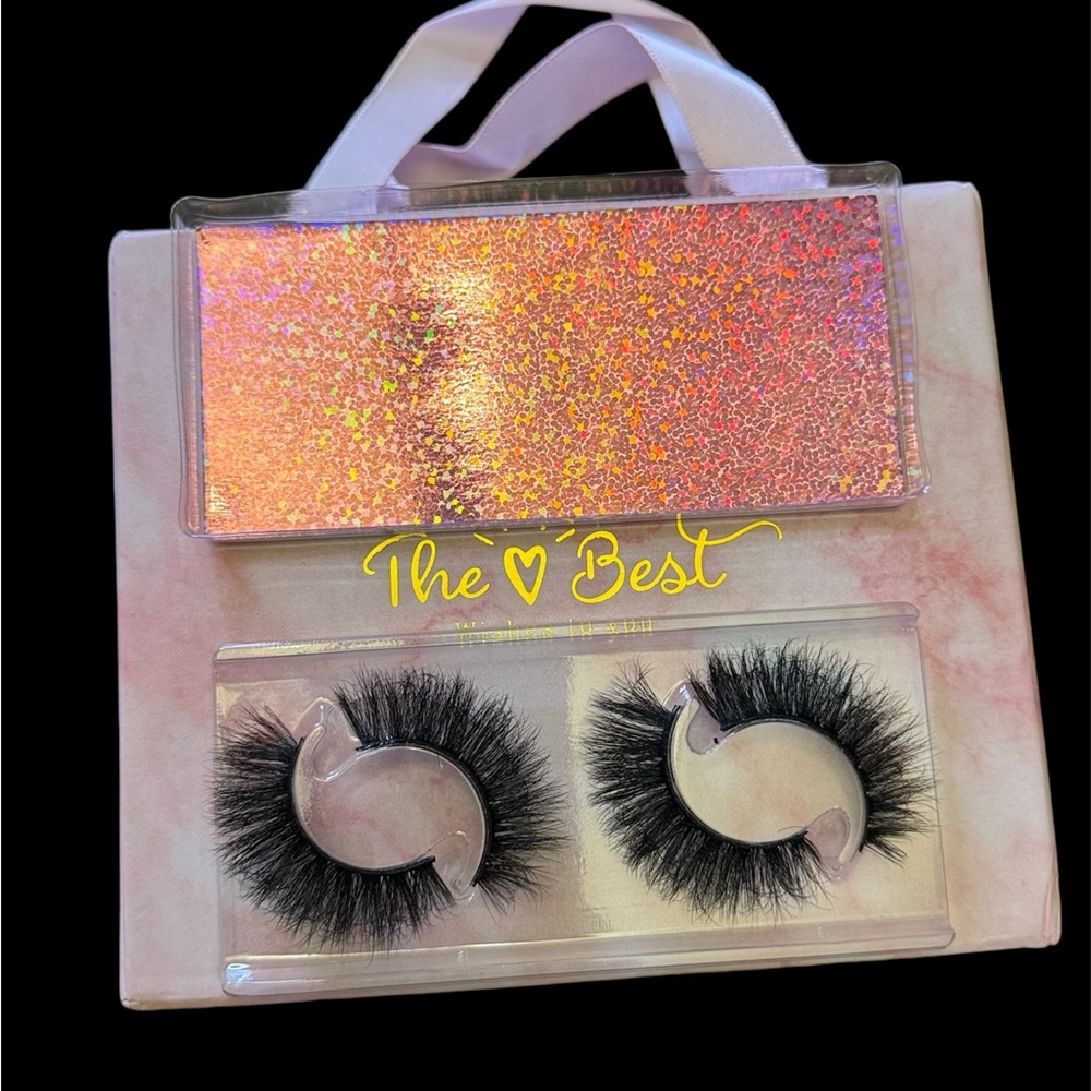Lashes - Picture 10 of 15